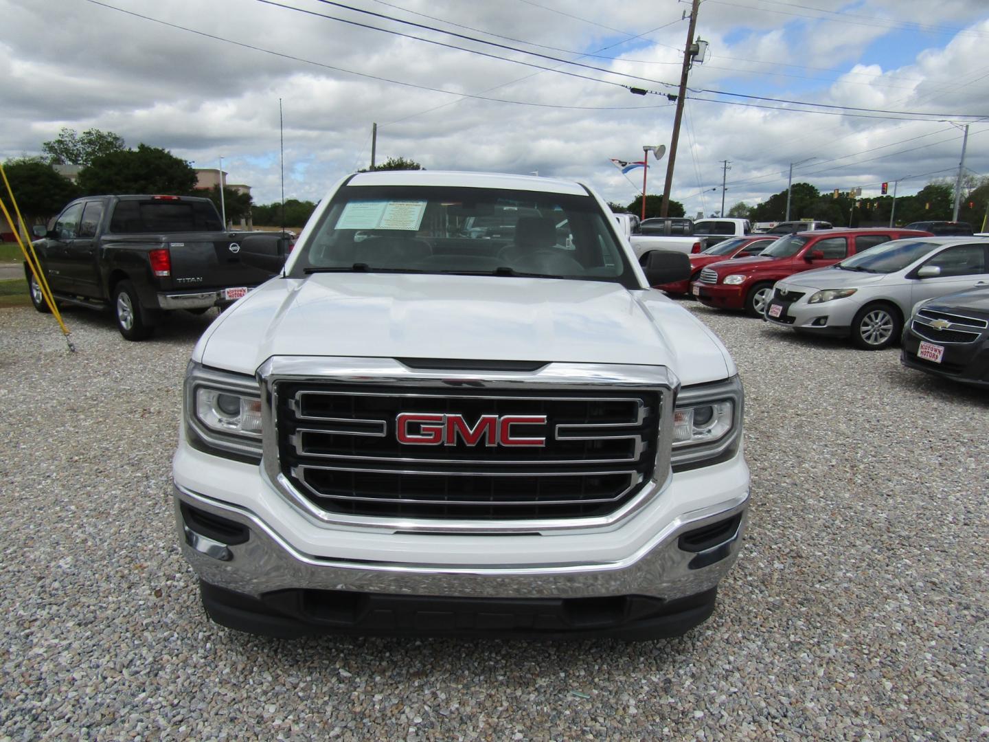 2017 White /Gray GMC Sierra 1500 (1GTN1LEC2HZ) , Automatic transmission, located at 15016 S Hwy 231, Midland City, AL, 36350, (334) 983-3001, 31.306210, -85.495277 - Photo#1